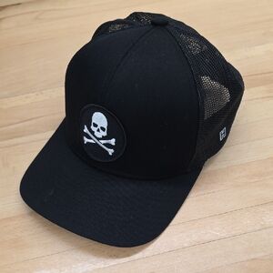 Black Skull and Crossbones Trucker Hat